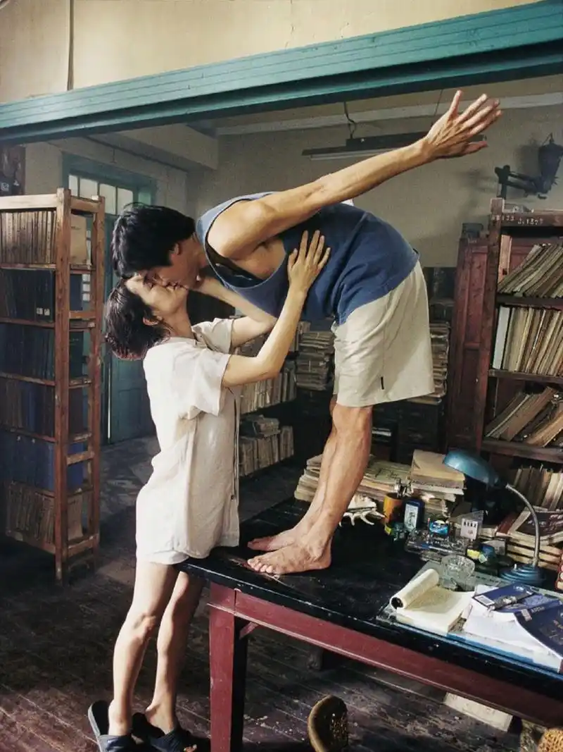 巩俐×梁家辉×孙红雷 | 周渔的火车61图集 《周渔的火车》是根据