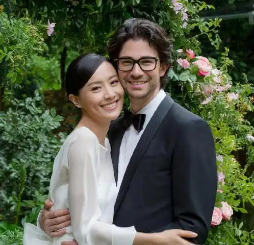 前tvb花旦陈法拉怒甩亿万阔少二婚嫁外交官的她现在怎样了