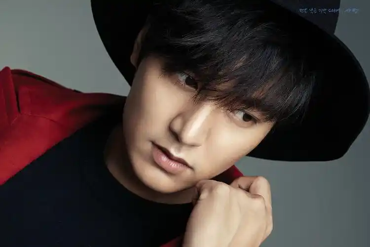 p>李敏镐 i>(         ,lee minho) /i>,1987年6月22日出生于韩国