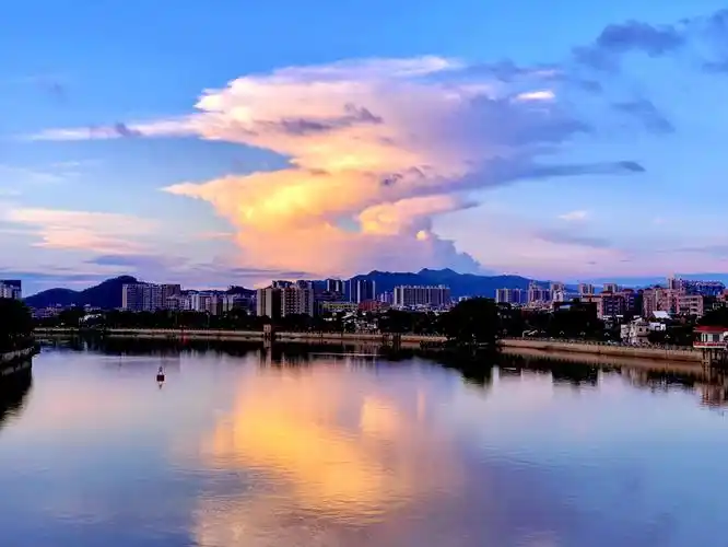 广东阳江:落霞美不胜收