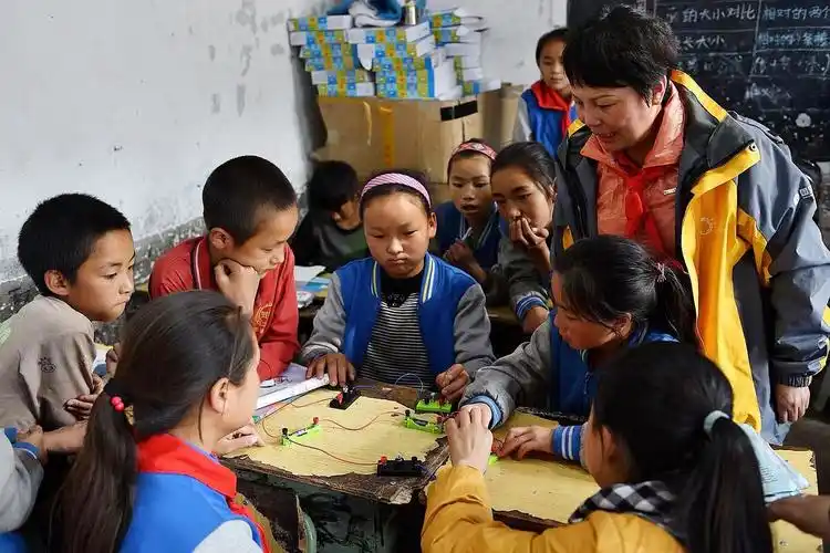 大凉山支教摄影路漫漫