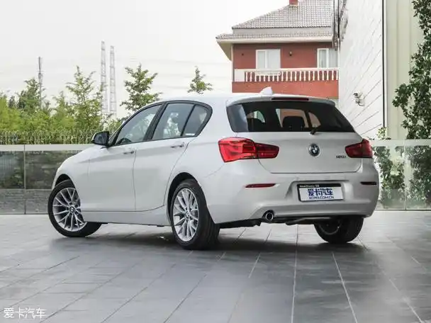 宝马新款1系正式上市 售25.6-49.6万元