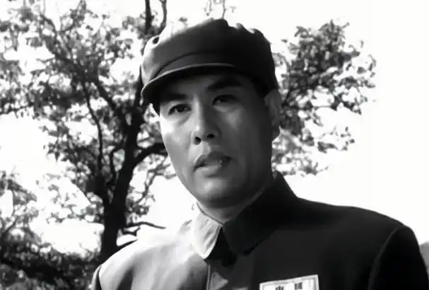 八一厂男星李炎:银幕高干专业户,与妻子恩爱一生,70岁因病去世