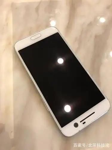 谢谢你陪伴我一年,致可爱的htcm10