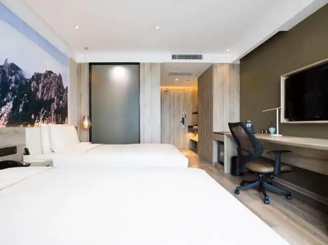 青岛栈桥海景亚朵酒店客房图片