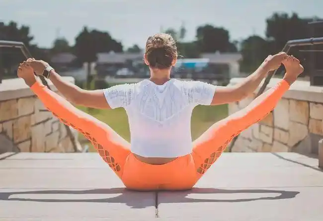 33岁辣妈唯美裸体瑜伽惊艳了全世界画面太美我不敢看