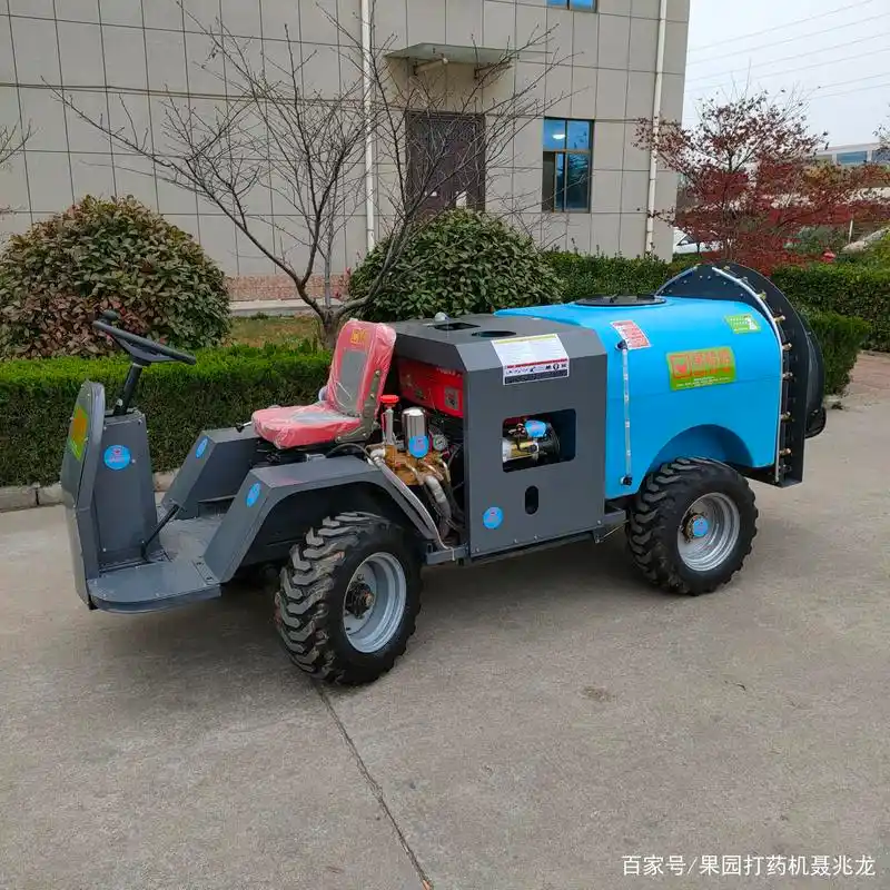 果哈哈四驱乘坐式果园打药机