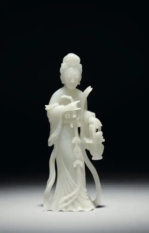 清 白玉提篮仕女