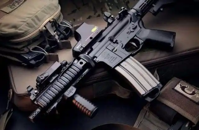 看看m4a1步枪跟m16步枪的差别在哪里