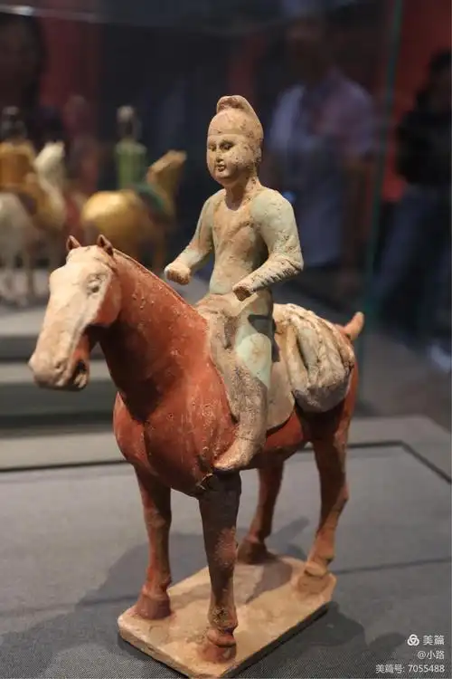 陕西博物馆收藏的陶俑唐三彩