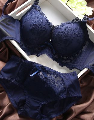 新款 深v性感蕾丝女士文胸 内衣内裤套装女小胸聚拢舒适美背胸罩