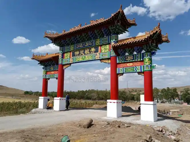 水泥彩绘门楼村口仿古大门四柱三门牌坊古建牌楼定制善帛