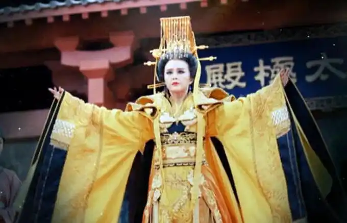 武则天登基称帝,改国号为"周"