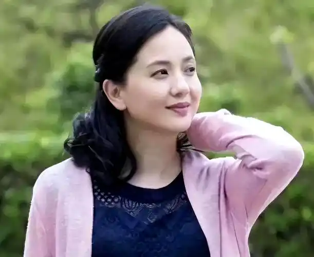 演员陶慧敏糊里糊涂嫁初恋婚后生一女女儿和她一样漂亮