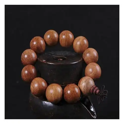 中文学名 刺猬紫檀 拉丁学名 pterocarpuserinaceus poir.