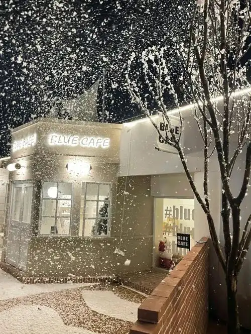 朋友圈背景07一秒穿越到韩国街头看雪景