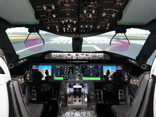 波音今天在上海浦东国际机场旁的培训中心庆祝波音787模拟机完成升级