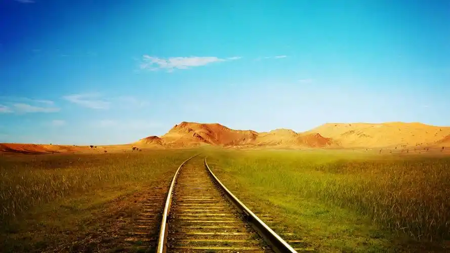 分享一组火车轨道风景图片壁纸给大                    壁纸,关注美