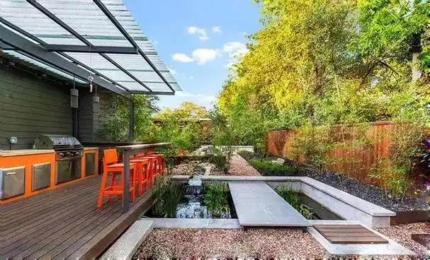 别墅花园鱼池怎么打造?奉上这32个精选图例给你灵感!