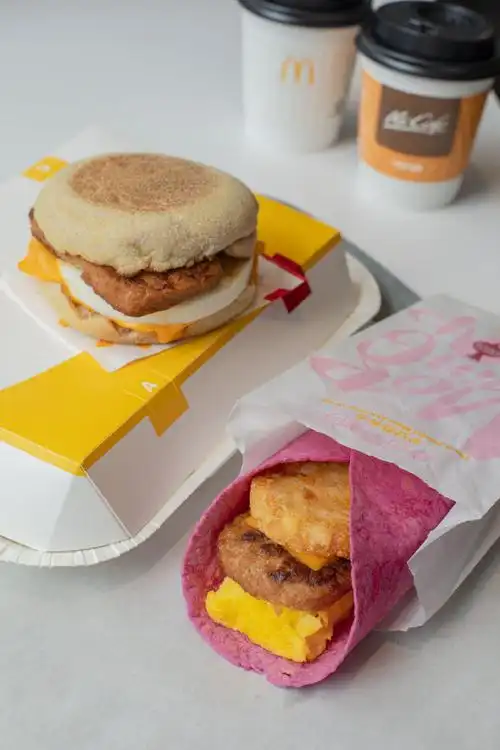 麦当劳把植物肉做好吃了##植造早餐肉有多好吃