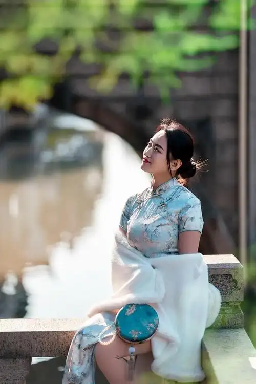 冬日水乡旗袍