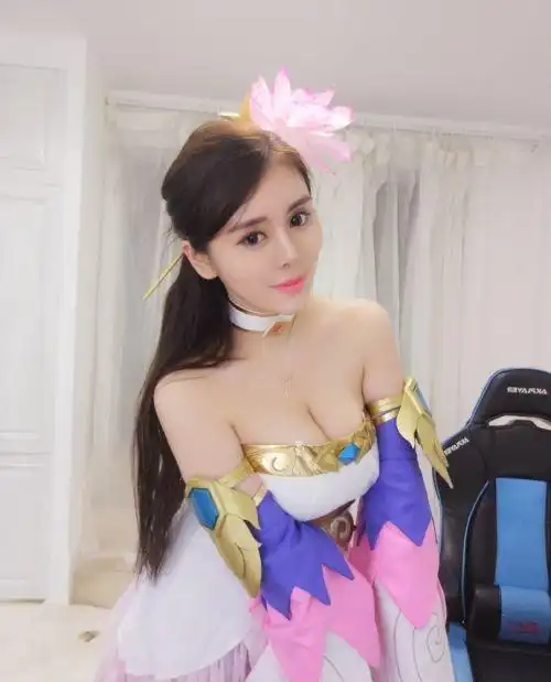 斗鱼七哥 张琪格私房照