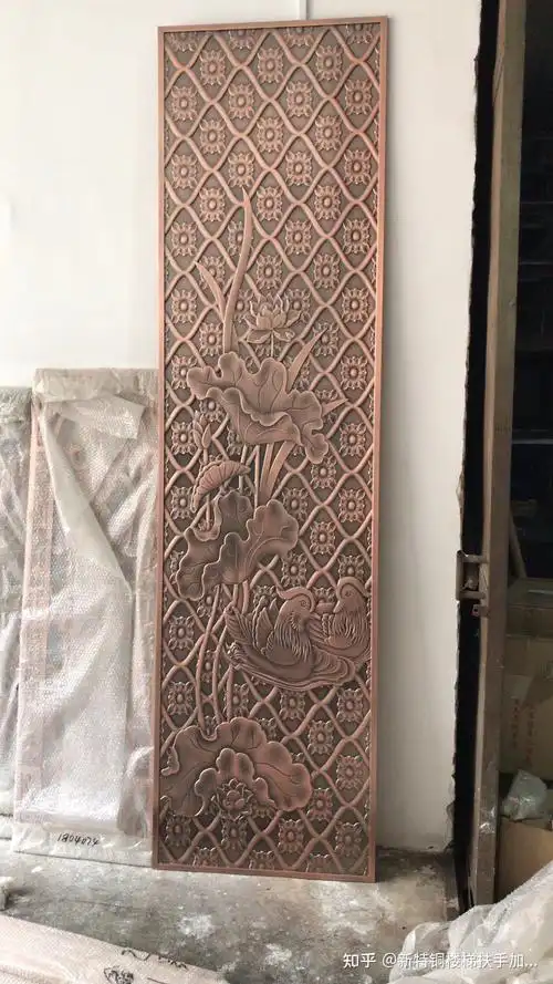 铜板镂空屏风隔断实用欧式屏风设计改变