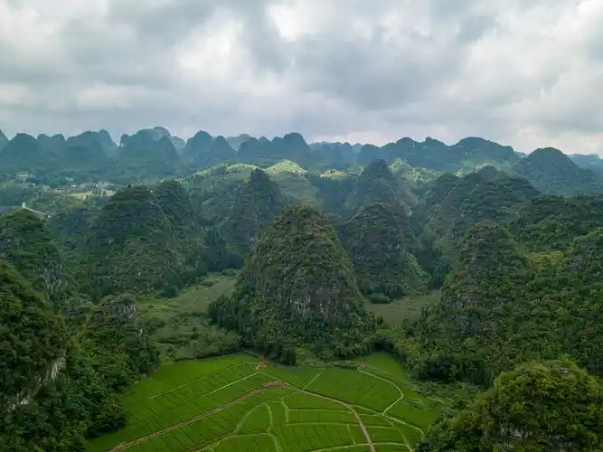 喀斯特地貌之贵州万峰林