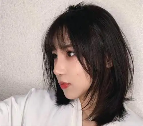 头发到肩膀的人怎么扎头发才好看头发到肩膀的人留什么发型好看