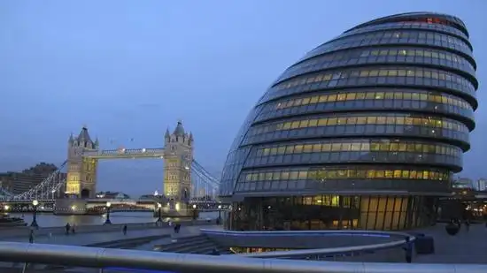 诺曼·福斯特:伦敦市政厅