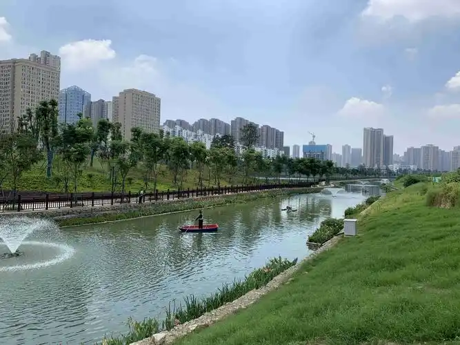 中央环境保护督察组实地考察龙阳湖明渠