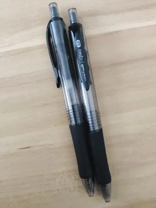 三菱中性笔,书写流畅之选!