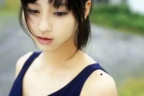 左胳膊有痣的女人代表什么 胳膊有痣的女人图解