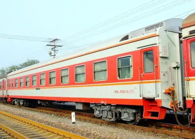 p>"红皮车"是对一种特定涂装的 a target="_blank" href="/item/中国