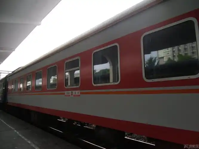13分钟到嘉兴重庆到上海南还有红皮车厢