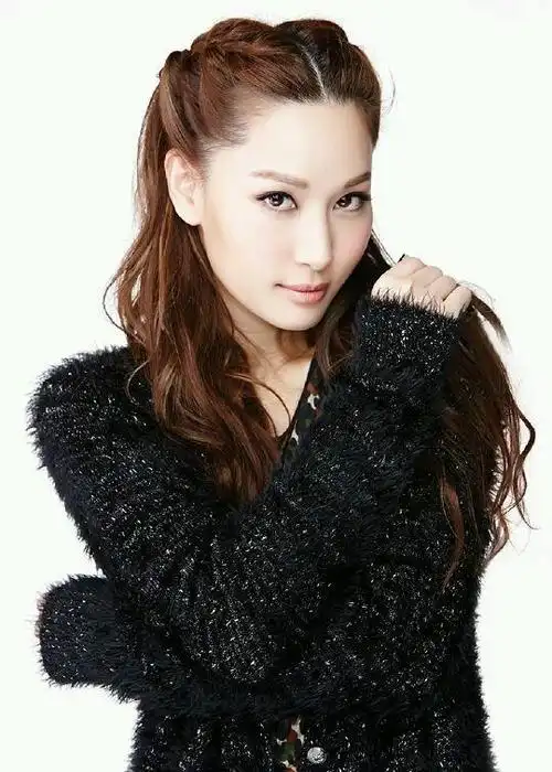 冠军:林敏俐12:2001年港姐 冠军:杨思琦11:2000年港姐 冠军:刘慧蕴10