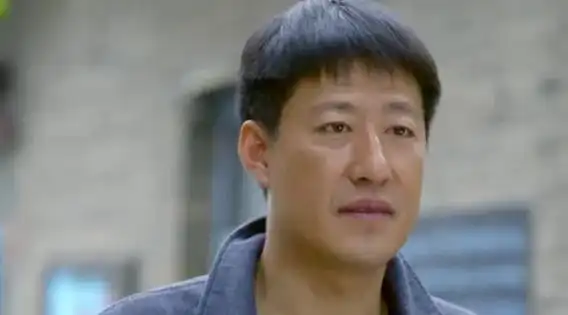 回顾辛月嫁给大13岁的于震婚后连生三胎如今婚姻状况如何