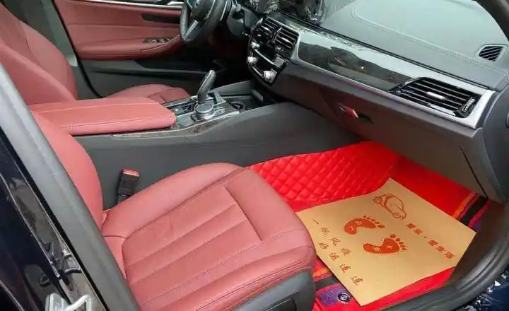 宝马5系 2020款 530li 领先型 m运动套装