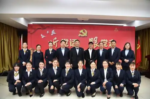 农发行岳阳市分行开展"听党话,跟党走"主题建党100周年演讲比赛