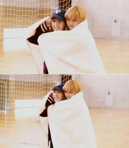 金泰妍vs郑秀妍"已更新" 这组pk就很劲爆了! 曾经的队内超人气cp!