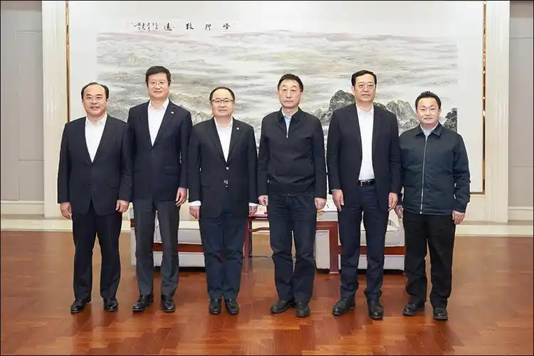 胡建华拜会辽宁省省长刘宁