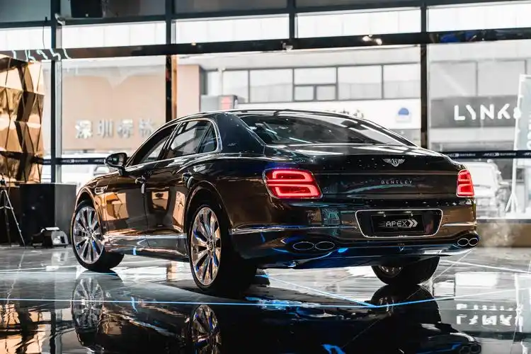 优雅豪华无可挑剔21款宾利飞驰首发限量版现车