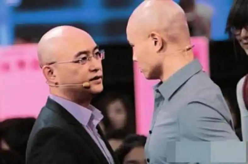 乐嘉:节目上与宁静争吵,靠女儿赚流量,他在不归路越走越远