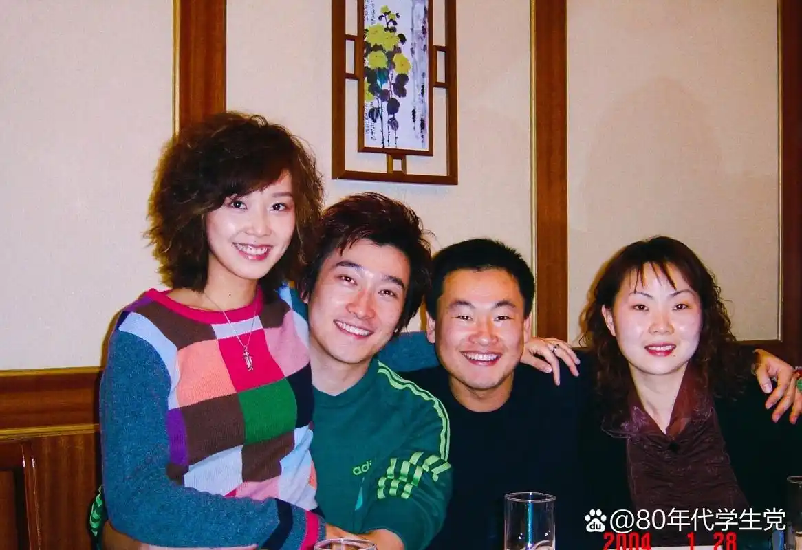 被实力派歌手满江相濡以沫的爱情感动了.