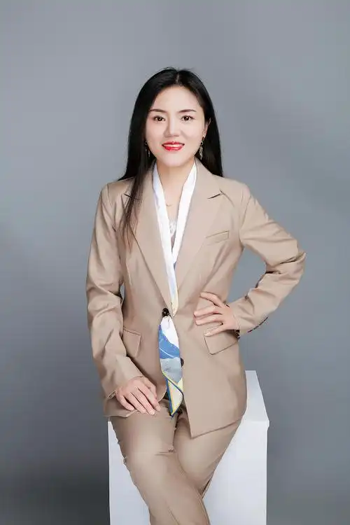 照职业形象照结婚登记照轻写真拍摄济南职业照形象照正装半身照拍摄济