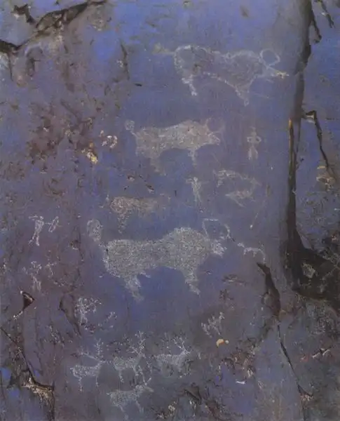 集中了成千上万的原始岩画,形成了中国北方最大的早期壁画画廊