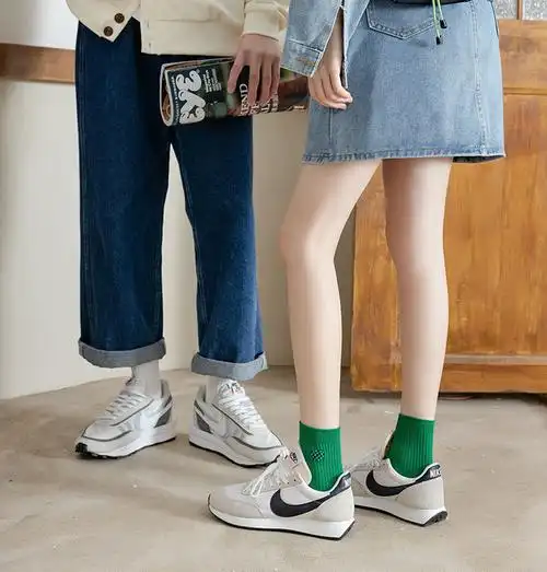 绿色袜子女中筒配鲨鱼裤外穿运动袜ins潮日系网红条纹纯棉春长袜