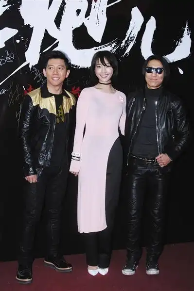 老炮儿刷朋友圈