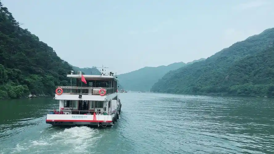 挑战清远古龙峡玻璃栈道船游小北江纯玩无购物一日游