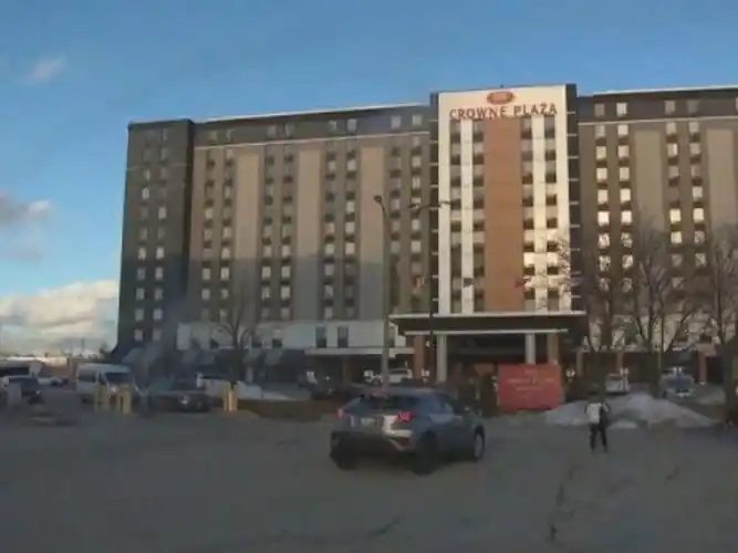 曝光!多伦多这家隔离酒店疑似传染病毒!